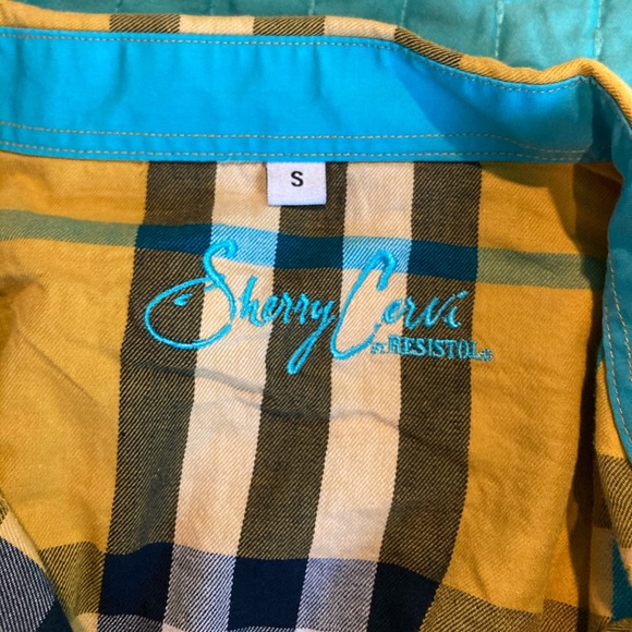 Sherry Cervi Long Sleeve Button Down Shirt - Picture 4 of 4